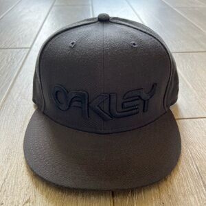 New Era Gray Oakley Fitted Hat